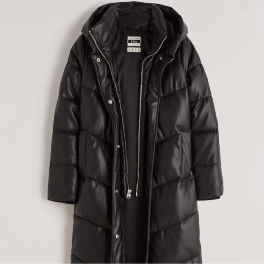 Abercrombie & Fitch Black Puffer Coat